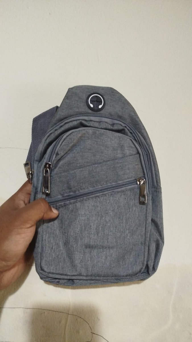 BetaKopites's tweet photo. KUIS KE-2
KUIS TEBAK SKOR Hadiah
1 Tas Cowok dan 1 Tas Cewek

Syarat:
1. Follow Beta
2. Follow Sponsor @bimichrist @Sy_nina @schecterisal @MahendraSatya
3. Retweet tweet ini
4. Skor yang diambil itu skor akhir. mau 90. mau EXT atau pinaly.
5. Pemenang untuk Cowok dan Cewek.

cara menjawab: LFC 10 - 0 Spurs #tebakskorbimna