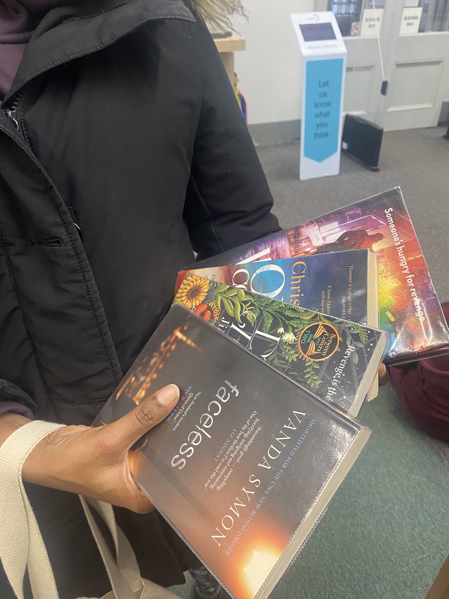 As a lifelong mystery/thriller fan (nowadays a book critic/awards judge etc), I love chatting with people browsing bookshops' crime sections re what they love, often giving recs or 'hand-selling' even tho I don't work there. Yesterday, I 'hand-loaned' to Puni at <a href="/MertonLibraries/">Merton Libraries</a>.