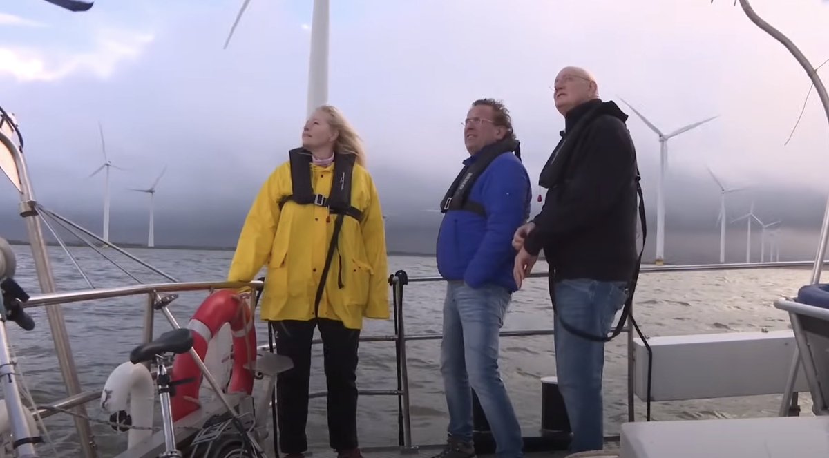 mariannezw's tweet image. De Noordzee wordt de Moordzee.

Onze huiveringwekkende docu over het windmolendrama in Nederland is op weg naar 50.000 views op @NPORadio1 

Dat is mooi, maar nog veel te weinig. Meer mensen moeten dit weten! youtube.com/watch?v=fhGNnb…