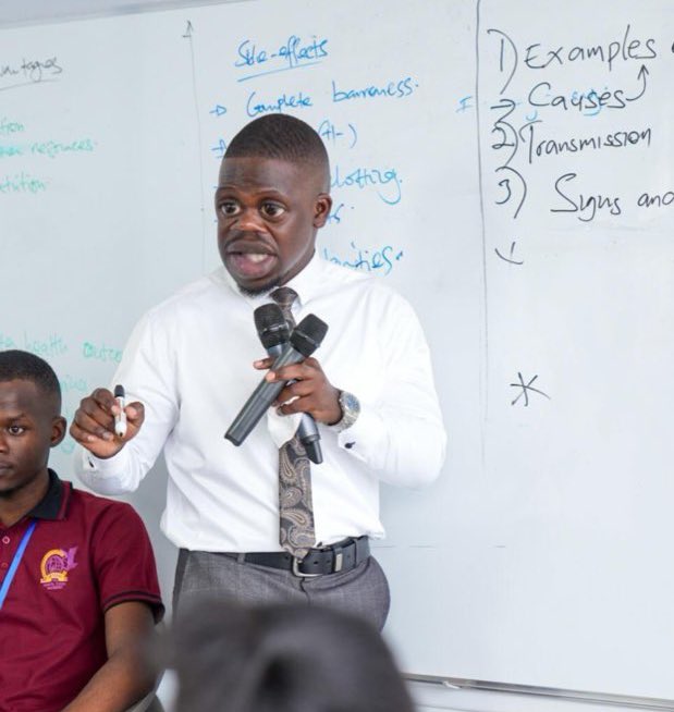 I repeat this for the last time. 
Girls who work in arcades and malls, Gonorrhea and syphilis aren’t gotten from dirty toilets!✌️🌚