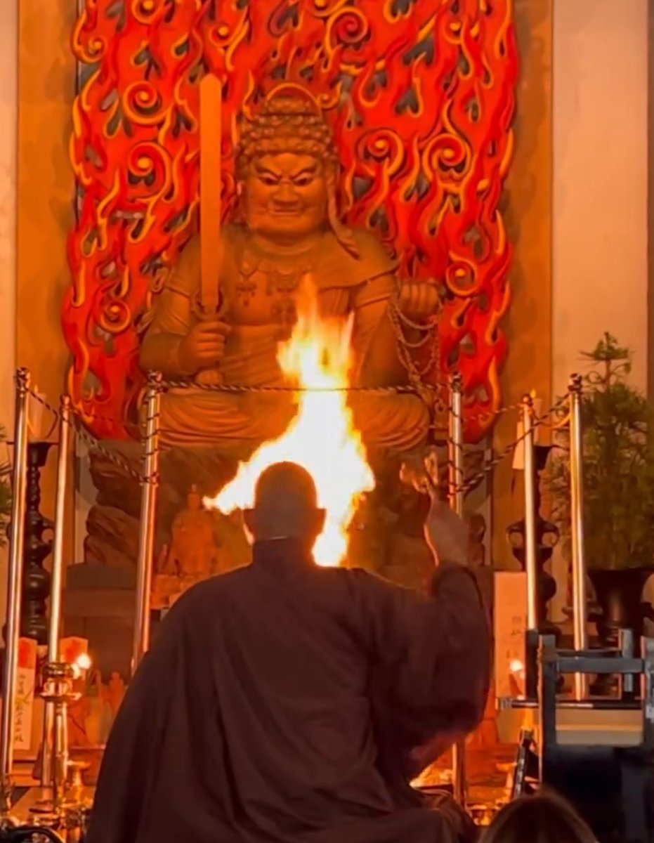 あなたのために

あなたのためだけに

祈る

祈る

助けてくださいと