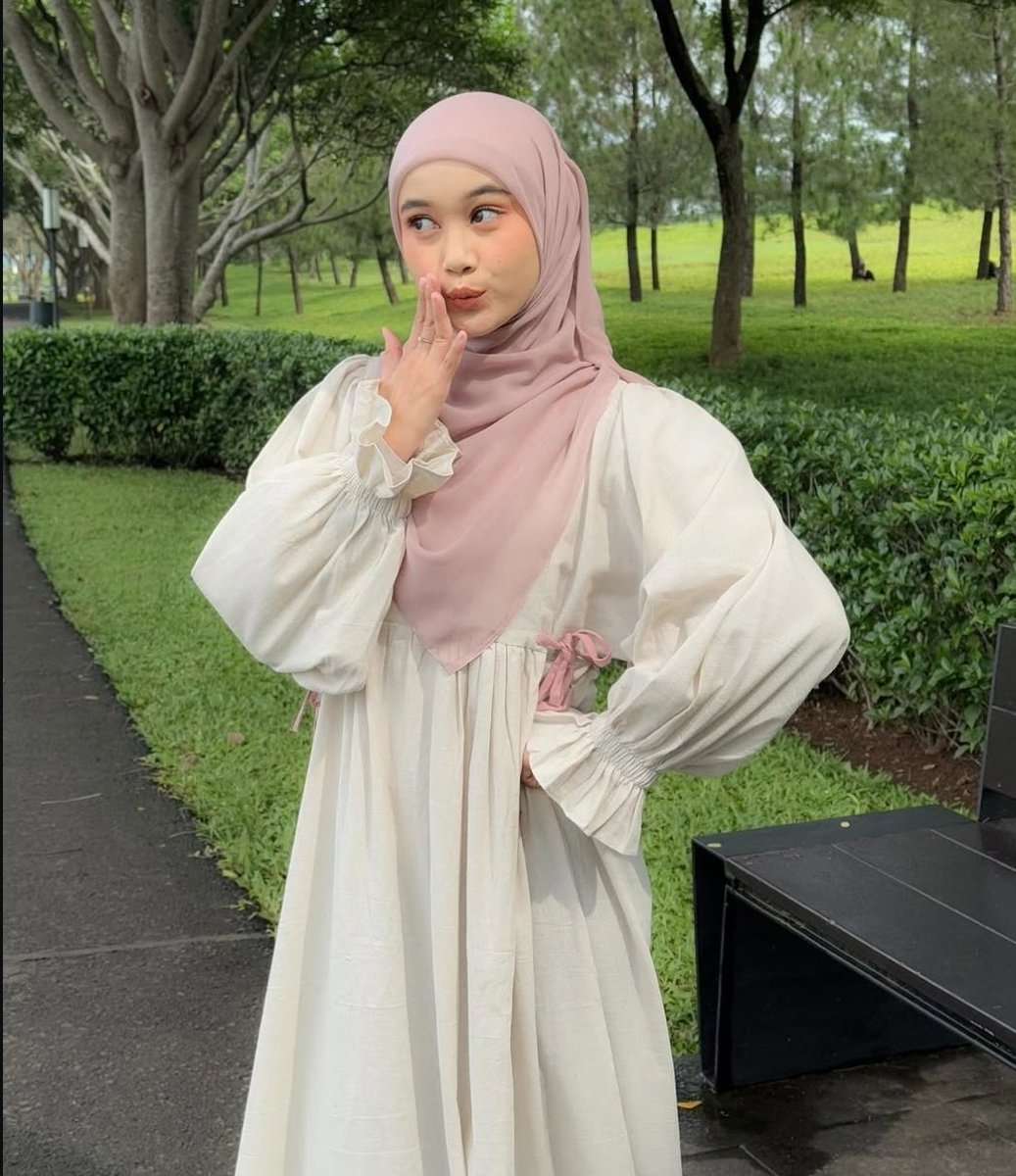 byraa___'s tweet photo. 𐙚 Mau spill beberapa dress simple dan gemes buat lebaran yang bisa dipake daily https://t.co/9PSfqJOUa9
