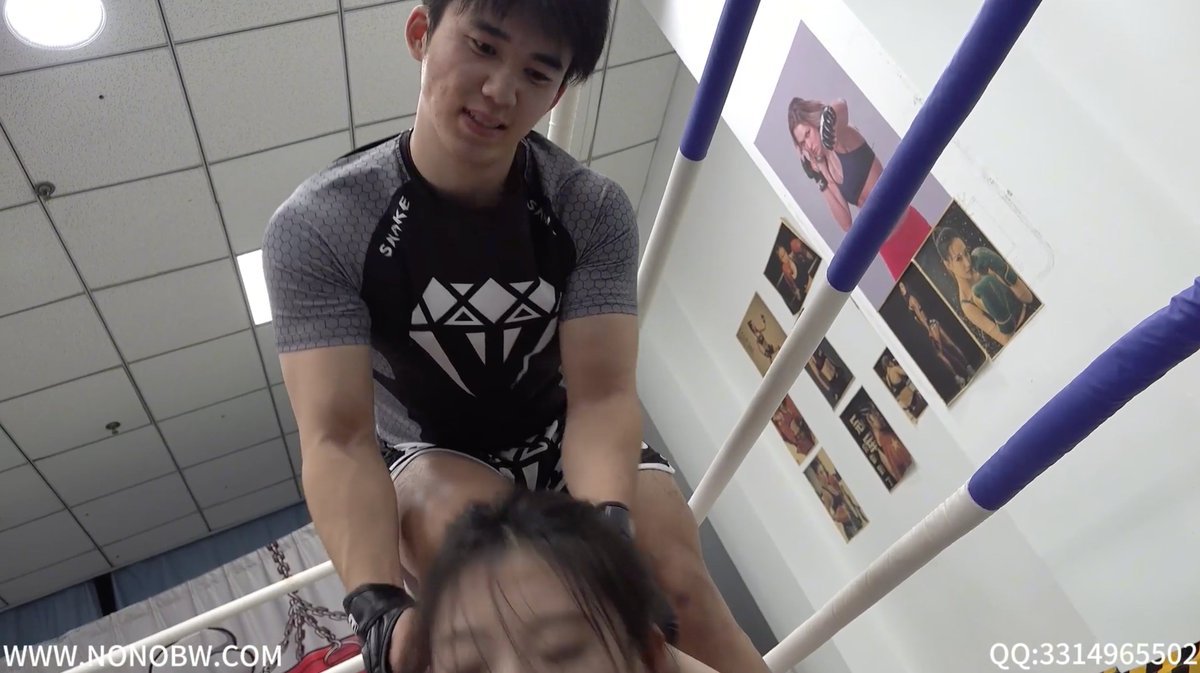 BADJ11985961's tweet photo. 帅气的路锋壮士在逮回打手冷女前,趁机利用他擅长的锁技持续地惨虐敌人,毫不留情面地教训冷女并要求她口说认输......(2/5)
NW016(Hot Boxing 2)
Luzi vs Lengleng
#Nonobw #luzi #nw016 #无界格斗工作组 #弓箭锁 #BowandArrowHold https://t.co/5Hu22bMCYU