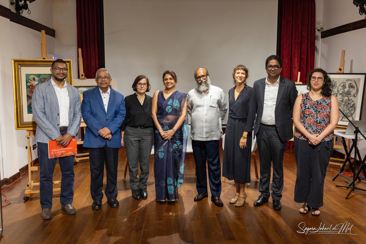 mnduris's tweet photo. 🙏 to Emeritus Director of Research of @CNRS Prof. Osmund Bopearachchi &amp; to Senior Lecturer @UVPASL Jagath Ravindra for the insightful presentation on the works of Jayantha Premachandra, 🇱🇰 artist who spent his last years in 🇨🇵 https://t.co/bmCbJMVvbt