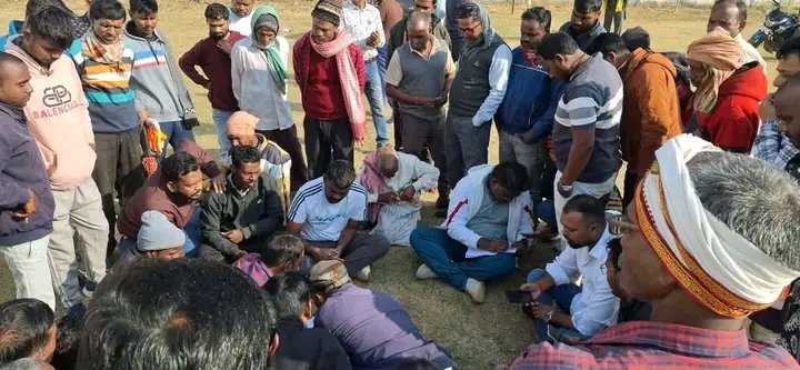 सुबह का जनता दरबार प्रधान कार्यालय मे 
हर कदम और हर वक्त हर परिस्थिति मे जनता के साथ हुँ,, जनता के समस्याओं को सुनना और उसका समाधान करना मेरा पहला कर्तव्य है!
