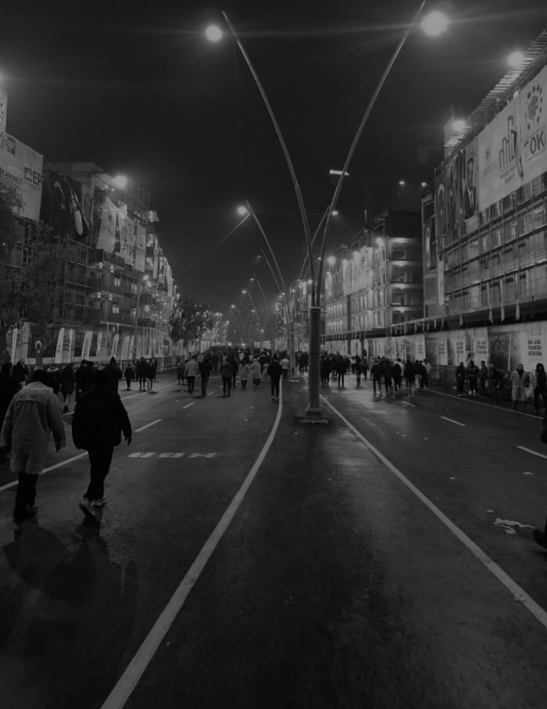 Bütün hikayelerin yarım kaldığı, zamanın durduğu gündür 6 Şubat…
Kaç yıl geçerse geçsin biz hep o günde kalacağız. 
#6Şubat #Antakya #Hatay