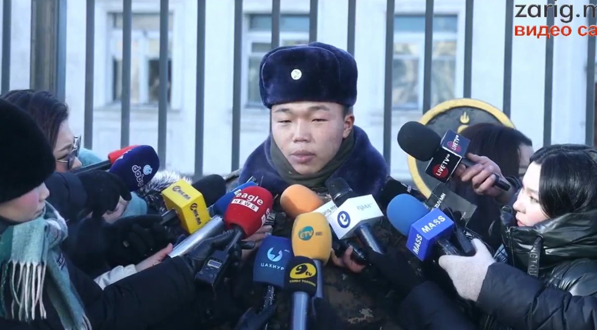 Цэргийн анги нь чөлөө өгөөд гэртээ иртэл ээж дүү нар нь угаартаад нас барсан байж гэнэ. Бас сэтгэлгүй бн шүү, гэр бүл нь нас барсныг мэдсээр байж хүүг ганцааранг юу ч хэлэхгүй нуугаад гэр лүү явуулж🙏