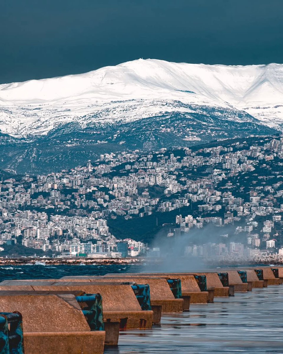 BeirutPhoto23's tweet photo. هكذا تستقبلك بيروت عندما تلتقيها 🇱🇧
#صباح_الخير https://t.co/RidZTUmk1T