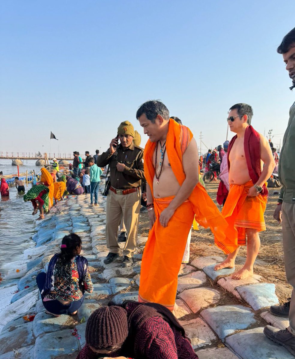 OjingBJP's tweet photo. It was a moment of deep spiritual fulfilment to offer prayers for the revered Jagadguru Shankaracharya Swami Shri Adhokshjanand Dev Tirth ji Maharaj while visiting his Ashram at the sacred Triveni confluence of #MahaKumbh2025 in Prayagraj today.

May the purity & divine grace of the Kumbh Mela guide us all toward dharma, selflessness, and unwavering service to humanity.

#MahaKumbh2025
