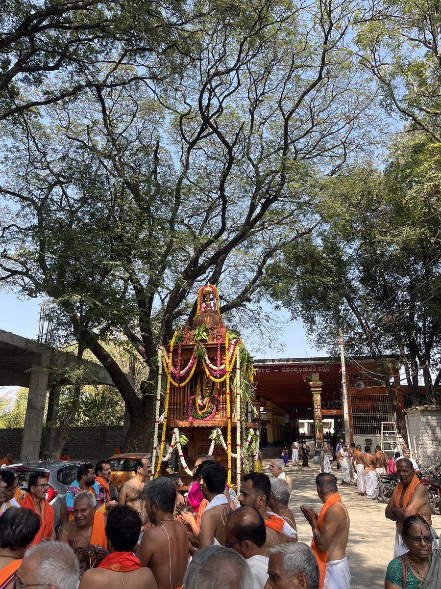 narayan_mj's tweet photo. Sri Madhwa Navami at Jayateerthara Moola Vrindavana, #Malkhed is a divine occasion to celebrate the teachings and legacy of Sri Madhwacharya.Let us come together in devotion,seeking blessings and spiritual upliftment. #SriMadhwaNavami
#Uttaradimutt 
#Kalaburgi https://t.co/719Fl0zitY