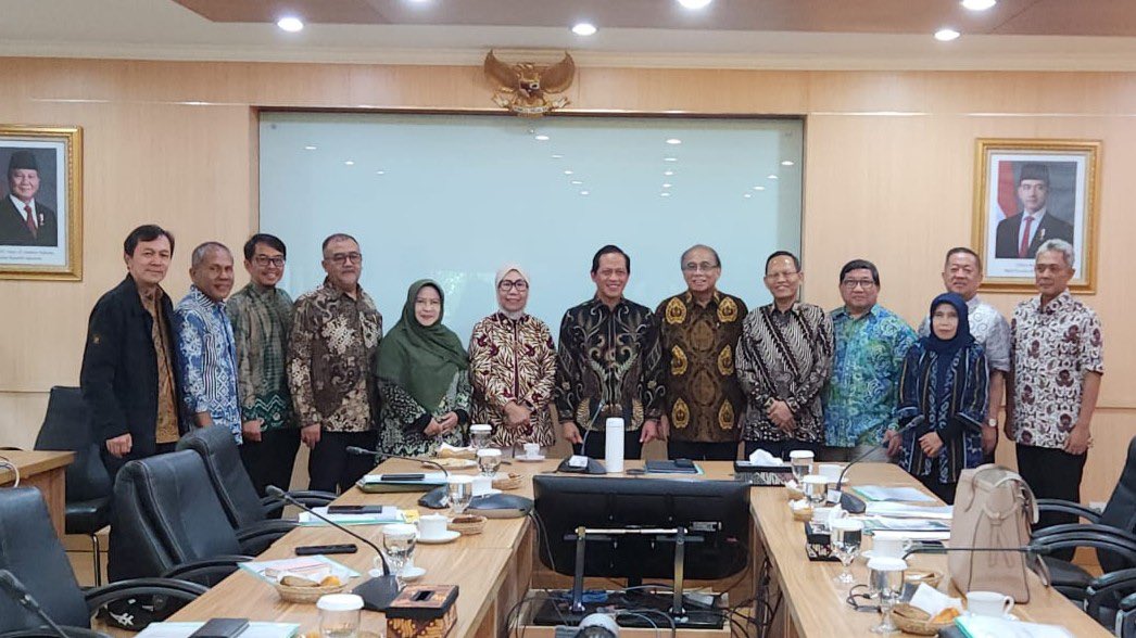 APHI_forest's tweet photo. Audiensi APHI dengan Menteri Lingkungan Hidup
(24/1/2025) https://t.co/1FcAJgmaaP