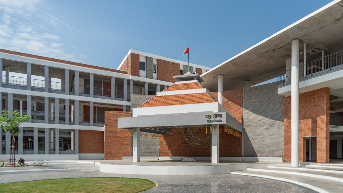 cbdhage's tweet photo. Vedic Vidya Kendra Retreat Center, #Puducherry by Shanmugam Associates.
Total Area- 1,75,000 sq ft.
PC-Denis Amirtharaj
1/2
#Schoolsofindia https://t.co/EMIEF4urad