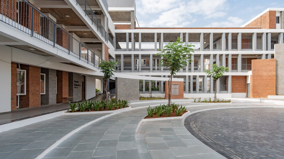 cbdhage's tweet photo. Vedic Vidya Kendra Retreat Center, #Puducherry by Shanmugam Associates.
Total Area- 1,75,000 sq ft.
PC-Denis Amirtharaj
1/2
#Schoolsofindia https://t.co/EMIEF4urad