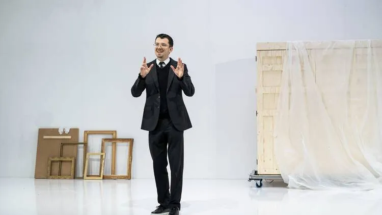 secretstagerev's tweet photo. Asa Butterfield makes his stage debut in Second Best, a one-man play based on David Foenkinos' novel.

He plays Martin Hill, a man haunted by missing out on the role of Harry Potter. A compelling reflection on life’s "what ifs."

#SecondBest #Theatre #WestEnd https://t.co/YsJnBcP6fv