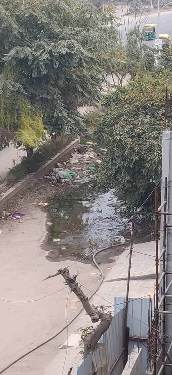 complaint no 042291 There is a sewage overflow in our area, posing a serious health risk. The unsanitary conditions are likely to lead to the spread of diseases. Immediate action is required to resolve  issue before it worsens <a href="/MunCorpGurugram/">MCG</a> <a href="/RaoNarbir/">Rao Narbir Singh</a>   sushant lok 3 sector 57