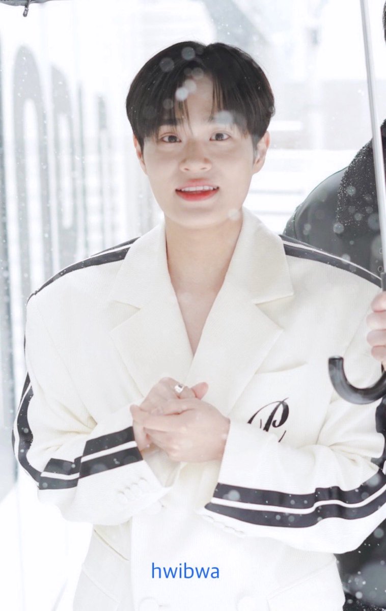 ✨휘봐✨ tweet media