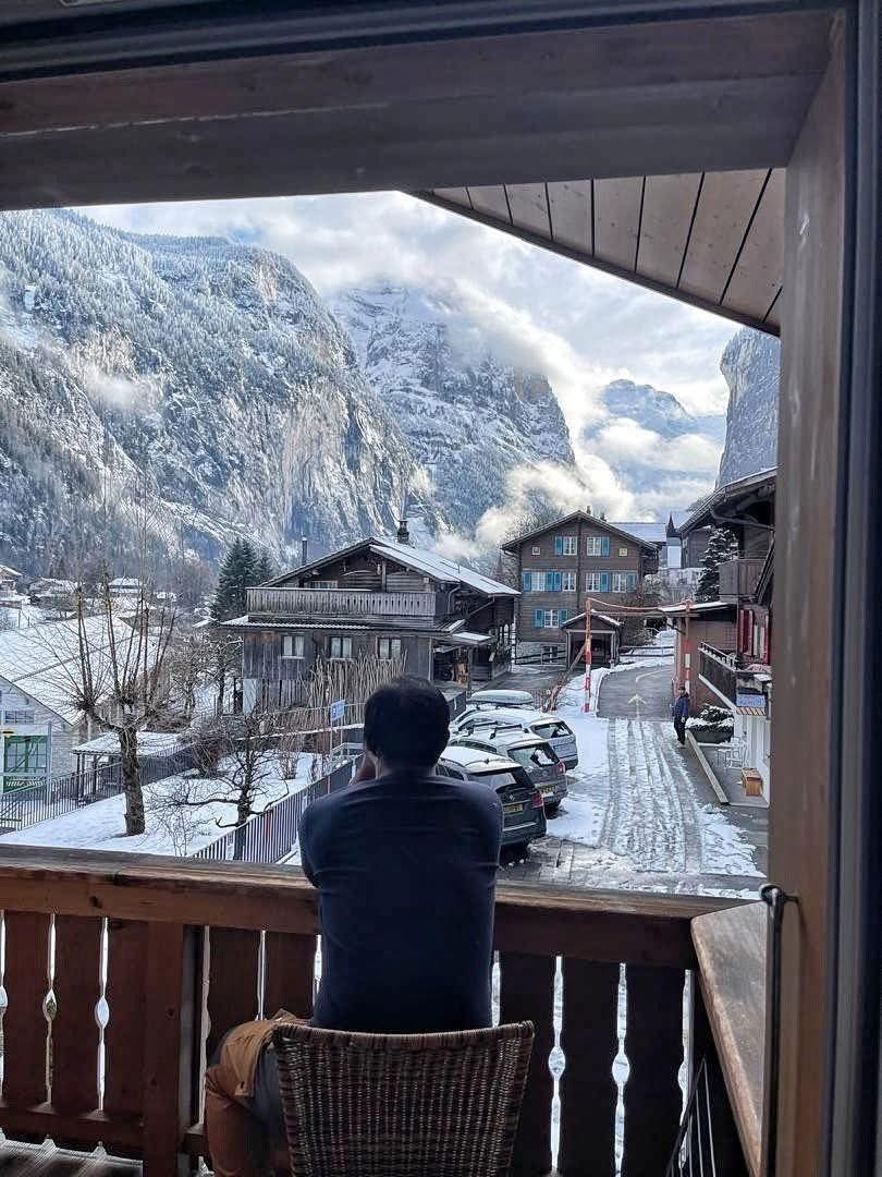 TravelJimat's tweet photo. "Ki, banyak duit kau ye boleh pergi travel sana-sini."

Kadang, itulah pandangan seseorang bila melihat aku ke luar negara.

Bagi aku, benda ni bukan soal banyak duit ke tak, tapi sebenarnya lebih kepada "passion". https://t.co/rNJJzzA9Vf