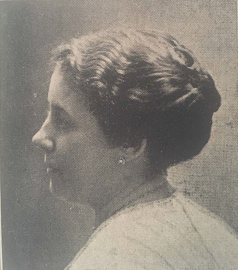 Gaurko egunez 1871n Adelina Méndez de la Torre maistra, pedagogoa eta intelektual asturiarra jaio zen. Bilboko hezkuntzaren antolaketan eragin handia izan zuen. 1918an egin zen Eusko Ikaskuntzaren lehen batzarrean parte hartu zuen emakume bakarra izan zen. eu.wikipedia.org/wiki/Adelina_M…