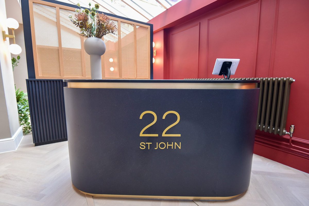 LevelWorkspace's tweet image. Puma Growth Partners Expands to Manchester City Centre 🚀

Puma Growth Partners chose LEVEL to secure the perfect office at 22 St. John’s Street, blending prestige, character, and prime location

Read the full story 👇
levelworkspace.com/case-studies/p…

#LevelWorkspace #PumaGrowthPartners