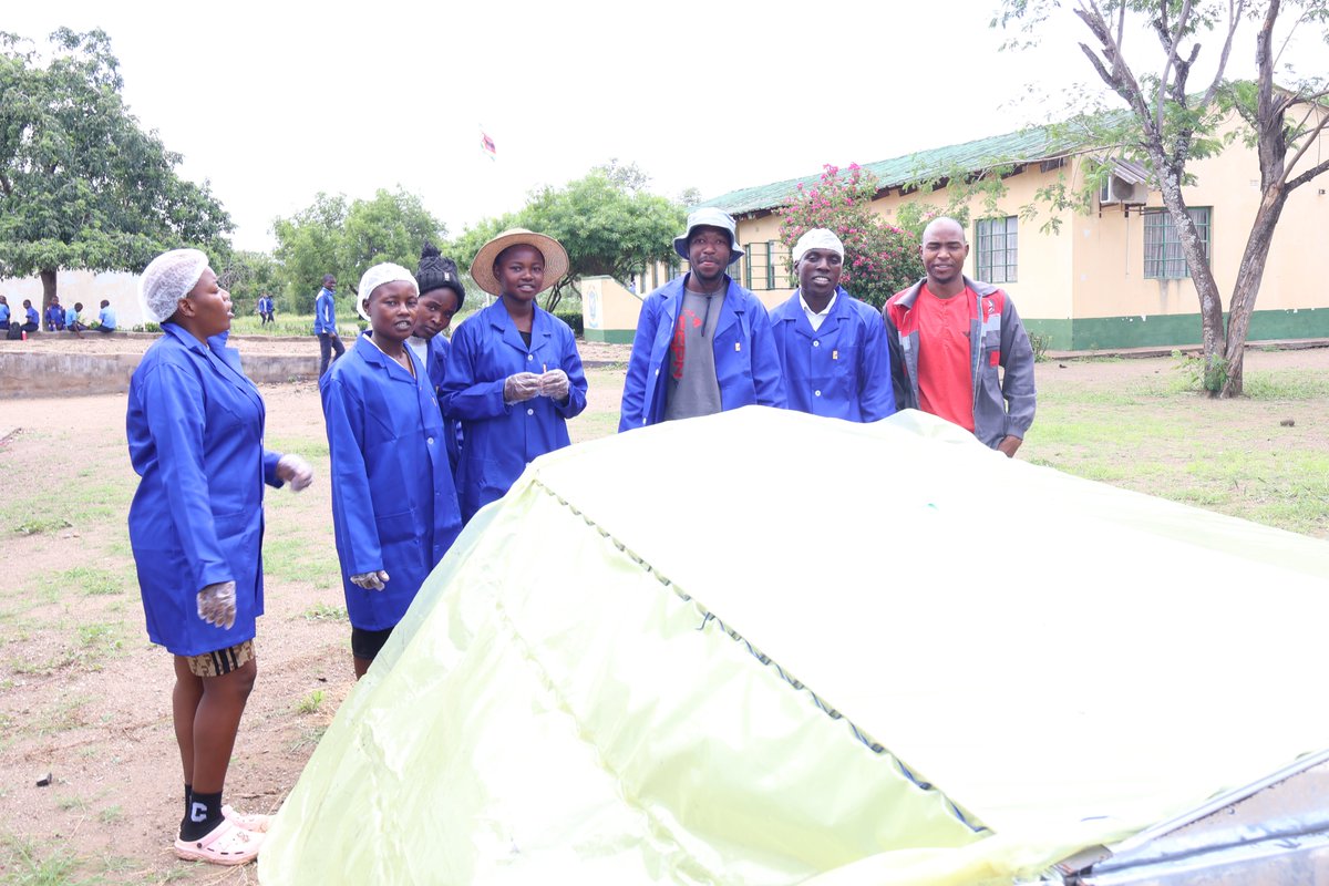 At Chikombedzi Makerspace, community members joined an interactive solar drying demo, learning to preserve munyemba &amp; derere sustainably. This eco-friendly method cuts post-harvest losses &amp; boosts economic opportunities. A bright future—powered by the sun!