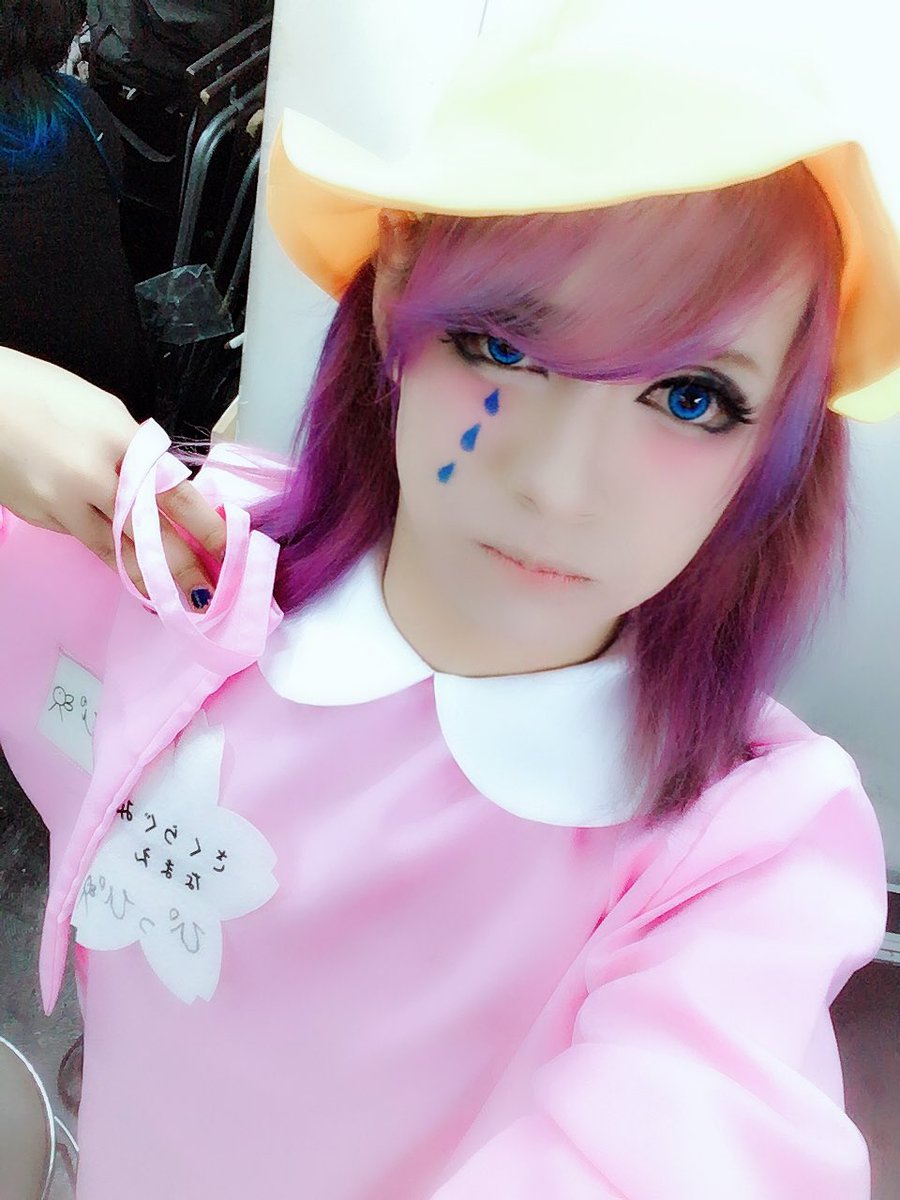 gt_yutonsk's tweet photo. ヴィジュアル系やればね
これがこうですよ
#ヴィジュアル系
#visualshock
#母ちゃん何回見ても派手 https://t.co/IVK37pJFhL