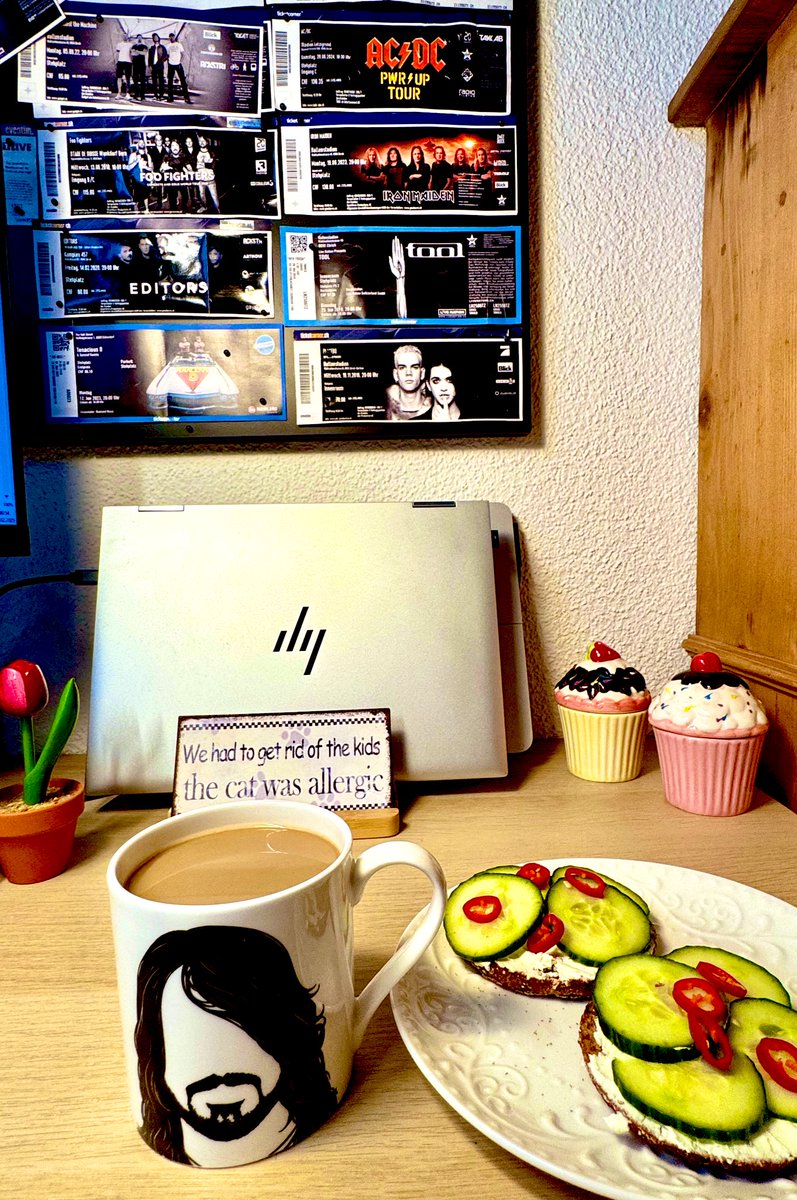 _CaLou_'s tweet photo. Frühstück mit Dave 🤘🏼 https://t.co/hqnStTyM5z