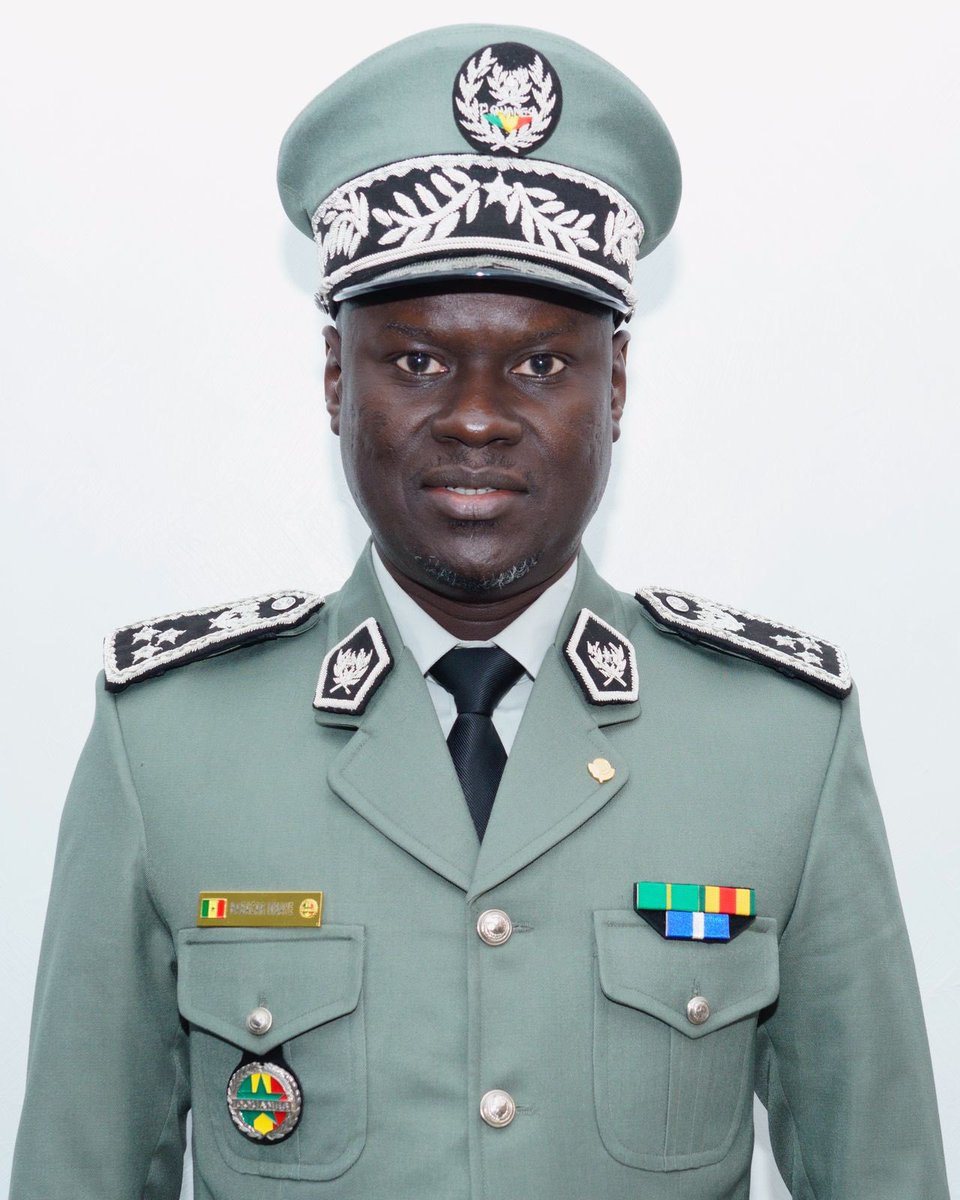 Direction générale des #Douanes :
Prise de fonction du nouveau Directeur général
Le tout nouveau Directeur général des Douanes, l’Inspecteur principal des Douanes de classe exceptionnelle, Babacar MBAYE, a pris fonction ce jeudi 06 février 2025. La cérémonie de passation de