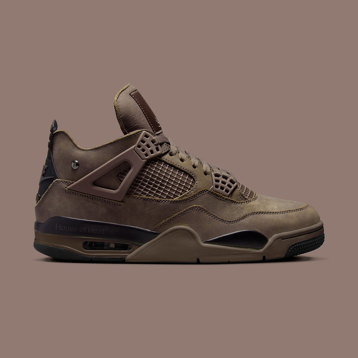 houseofheat's tweet photo. A Ma Maniére x Air Jordan 4 “Dark Mocha” Dropping Holiday 2025 ☕️ https://t.co/b7bd6F35lL