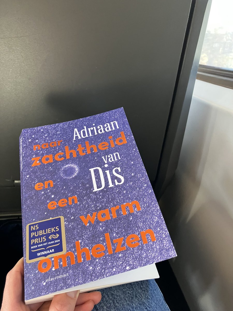 EllenvanHeek's tweet image. #treinleven #nspublieksprijs #voorellen
📖