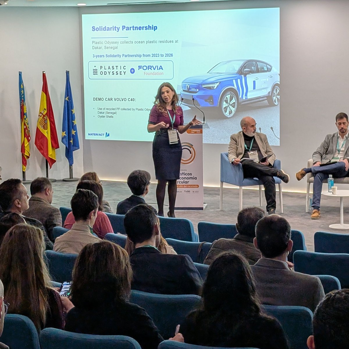 aimplas's tweet photo. Completan esta mesa Manuel Sanz (Enfinity), Lola Sánchez (@forviagroup_), Jordi Simón (@_asobiocom) y Amparo Vázquez (Industrias Alegre).

#MásAlláDelReciclado @ANAIP_es @PlasticsEuropES https://t.co/SKeD4H9lEF
