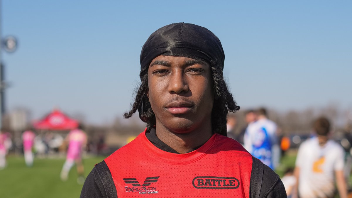 Six Star Football | PLUS+ (@sixstarfootball) on Twitter photo Locked in and Loaded: Lock down DBs that are hard hitters in IL secondary units
⭐️McMiller and Bradley make list of need to know '27 DBs🔥
STORY:▶️🔗sixstarfootball.com/article/locked…
<a href="/Aireonbass09/">Aireon Bass</a> <a href="/BradleyChase_2/">Chase bradley</a> <a href="/K_ButlerII/">Kwasi “KJ” Butler II</a> <a href="/SeanKershaw5/">DUKE⭐️</a> <a href="/JayMcmiller13/">Jaylen Mcmiller</a> Locked in and Loaded: Lock down DBs that are hard hitters in IL secondary units
⭐️McMiller and Bradley make list of need to know '27 DBs🔥
STORY:▶️🔗sixstarfootball.com/article/locked…
<a href="/Aireonbass09/">Aireon Bass</a> <a href="/BradleyChase_2/">Chase bradley</a> <a href="/K_ButlerII/">Kwasi “KJ” Butler II</a> <a href="/SeanKershaw5/">DUKE⭐️</a> <a href="/JayMcmiller13/">Jaylen Mcmiller</a>