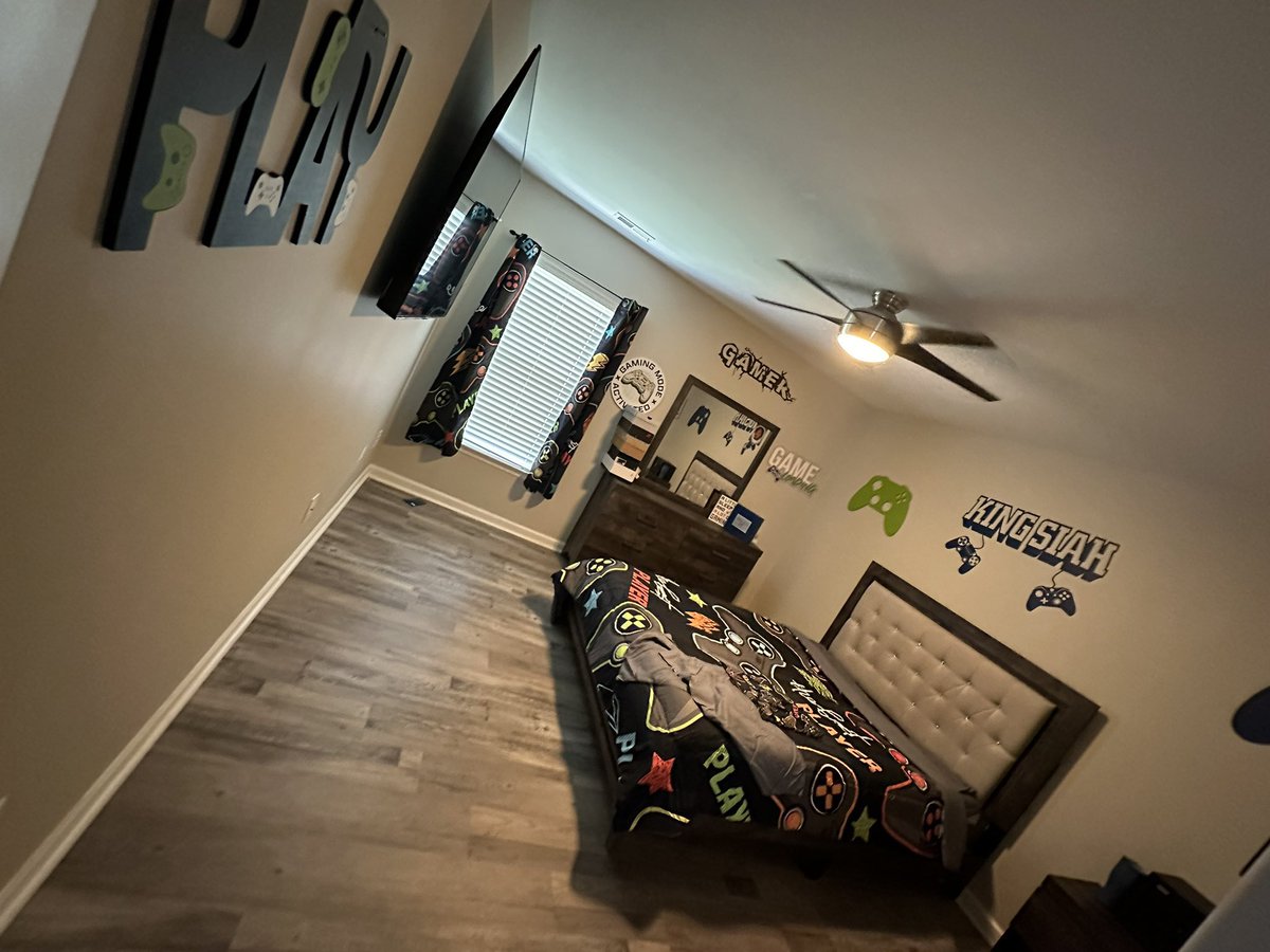 FamousSally_'s tweet image. Me &amp;amp; My Kids sleep comfortably every night 😌