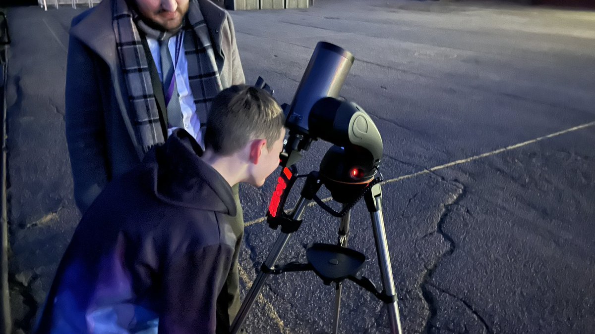 BigMick2009's tweet photo. @OPA_LG we had a great time exploring the planetarium and astronomy night, thank you to everyone involved. https://t.co/c4phOt6I5R
