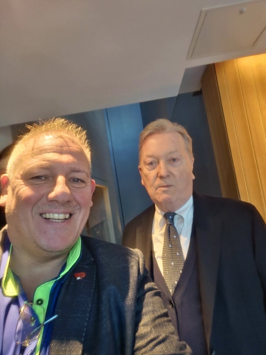 71tony_m's tweet photo. Press Conference for the weekends boxing with @NathanHeaney on the undercard of Chisora vs Wallin
#Queensbury #hitmanheaney #ChisoraWallin https://t.co/J7ksht7QnW