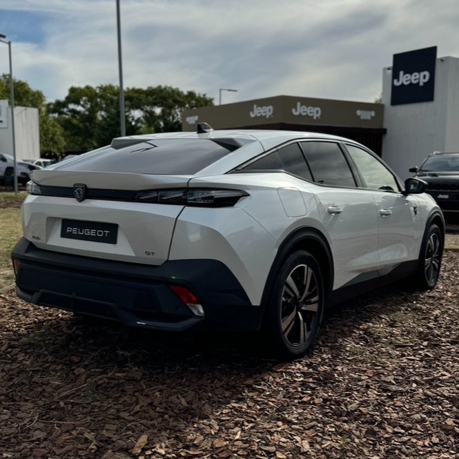 elcerokmcom's tweet image. Se estima que para mitad de año vuelve el Peugeot 408, pero cambia MUCHÍSIMOOOOO