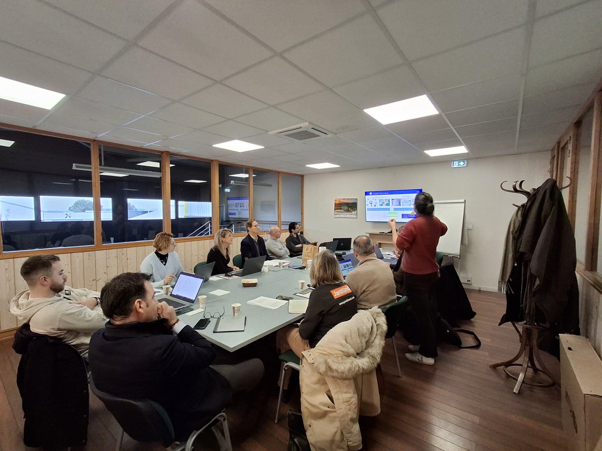 Participation à la matinale de la Commission RSE !
Échanges sur autoconsommation collective et réemploi des matériaux en entreprise.
<a href="/GuerandeATL/">GUERANDE ATLANTIQUE</a> , soutenue par <a href="/CCINantes/">CCI Nantes St Nazaire</a> avec SCIC Estuaire Energies. #RSE #EnergieRenouvelable #EconomieCirculaire #TransitionEcologique