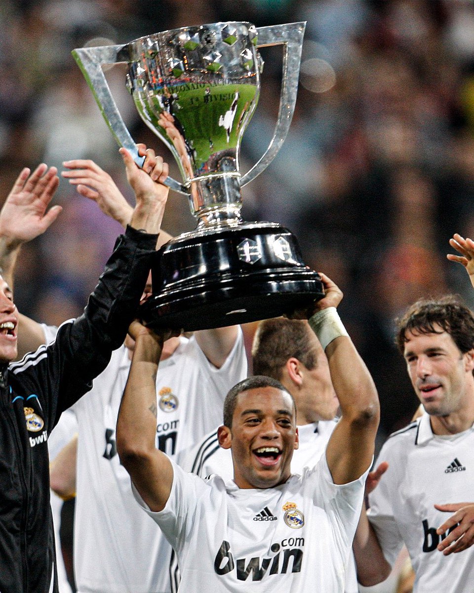 Aleehondro's tweet image. Thank you for everything 🤍💙💛💚 @MarceloM12 #MyLeftBack