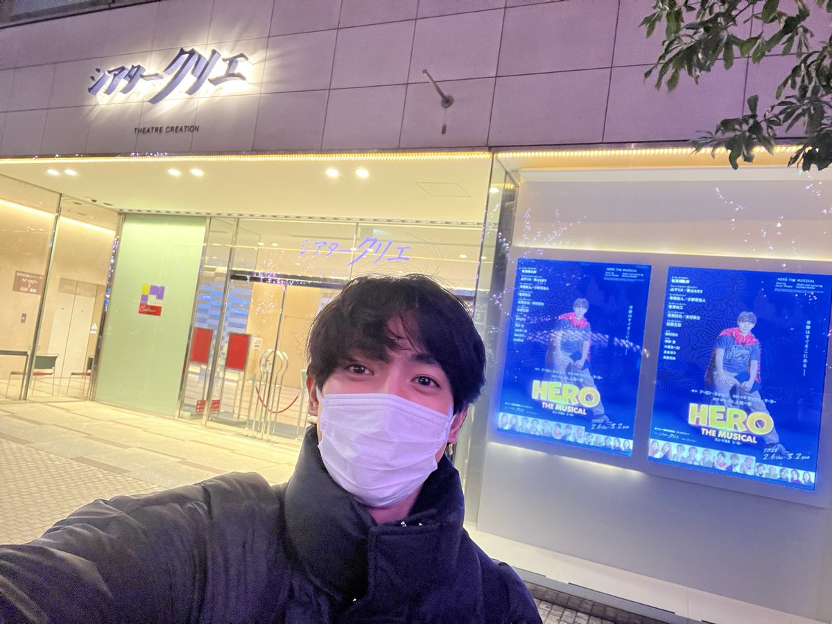 shotaro_arsw's tweet photo. #HERO
本日初日でした！！
無事開幕。
ご来場本当にありがとうございます。
ヒーローバトウスキー
とても等身大の役。
どのキャラクターも愛くるしい
余韻まで楽しんでほしい作品です。
明日の初日組もかましてくれるはず
めちゃ楽しみ！！！ https://t.co/Z1IQlJOfcj