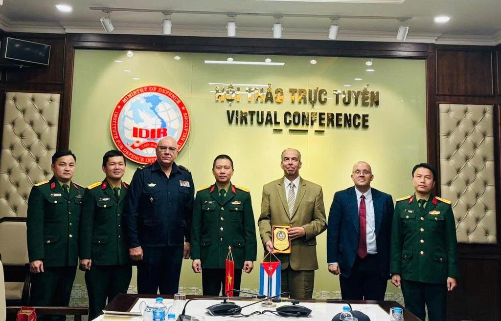Rogelio Polanco Fuentes (@rpolancof) on Twitter photo Sostuve fructífero intercambio con directivos del Instituto de Relaciones Internacionales para la Defensa, encabezados por el subdirector y primer coronel Bui Xuan Anh.
Valoramos escenario internacional y actualizamos sobre nuestra especial colaboración bilateral. Sostuve fructífero intercambio con directivos del Instituto de Relaciones Internacionales para la Defensa, encabezados por el subdirector y primer coronel Bui Xuan Anh.
Valoramos escenario internacional y actualizamos sobre nuestra especial colaboración bilateral.