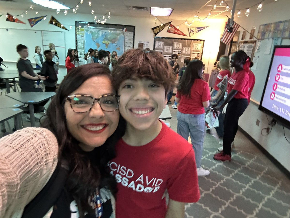 Proud mommy moment getting to see my son present to my 5th graders as an AVID ambassador for GCISD. We had a great tour at CTMS.