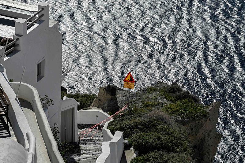 greekcitytimes's tweet image. Santorini Declares State of Emergency Amid Earthquake Activity greekcitytimes.com/2025/02/07/san…