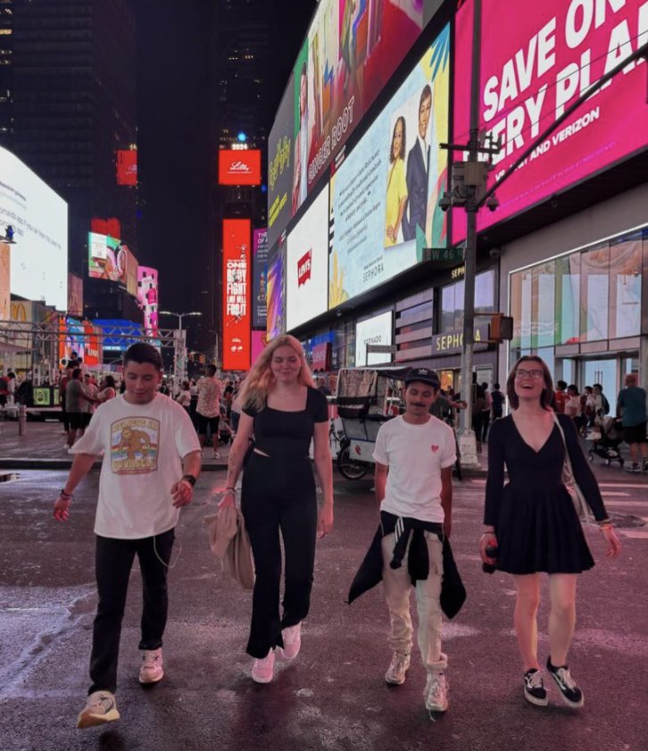 WineGun_'s tweet photo. Este verano pasado trabajé como fotógrafo en un campamento de verano en USA y creo que es de esas cosas que después recordaré con un “wow, ¿en serio viví eso?”🤍 https://t.co/heyGbHeU0f