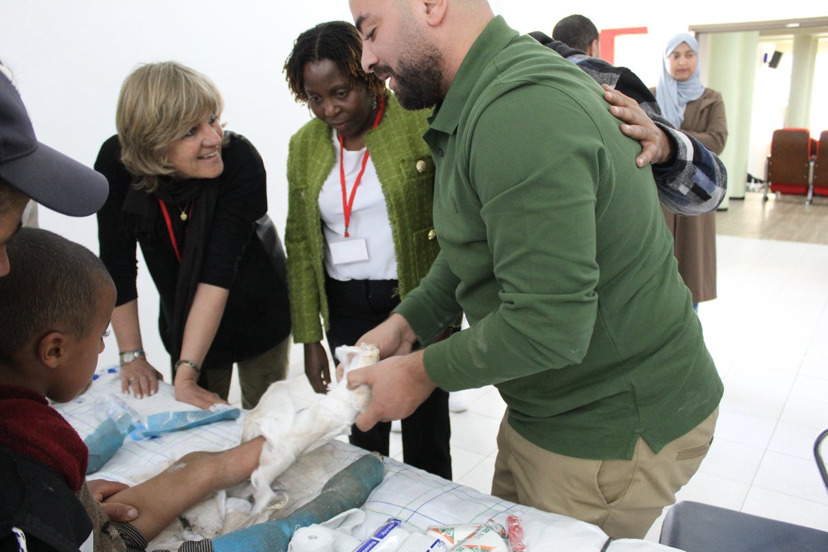 MiracleFeet tweet media