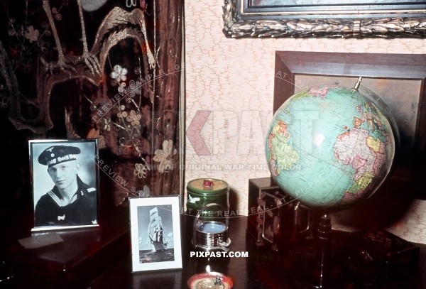 a great little box of pre war civilian german slides came in the post today. Here is the first scan. enjoy. God Bless. Ian 📷

 Family sitting room Germany 1939. With World Globe and framed portrait of Sailor son. Segelschulschiff Horst Wessel

#farbdia #kodachrome #ww2 #wwii