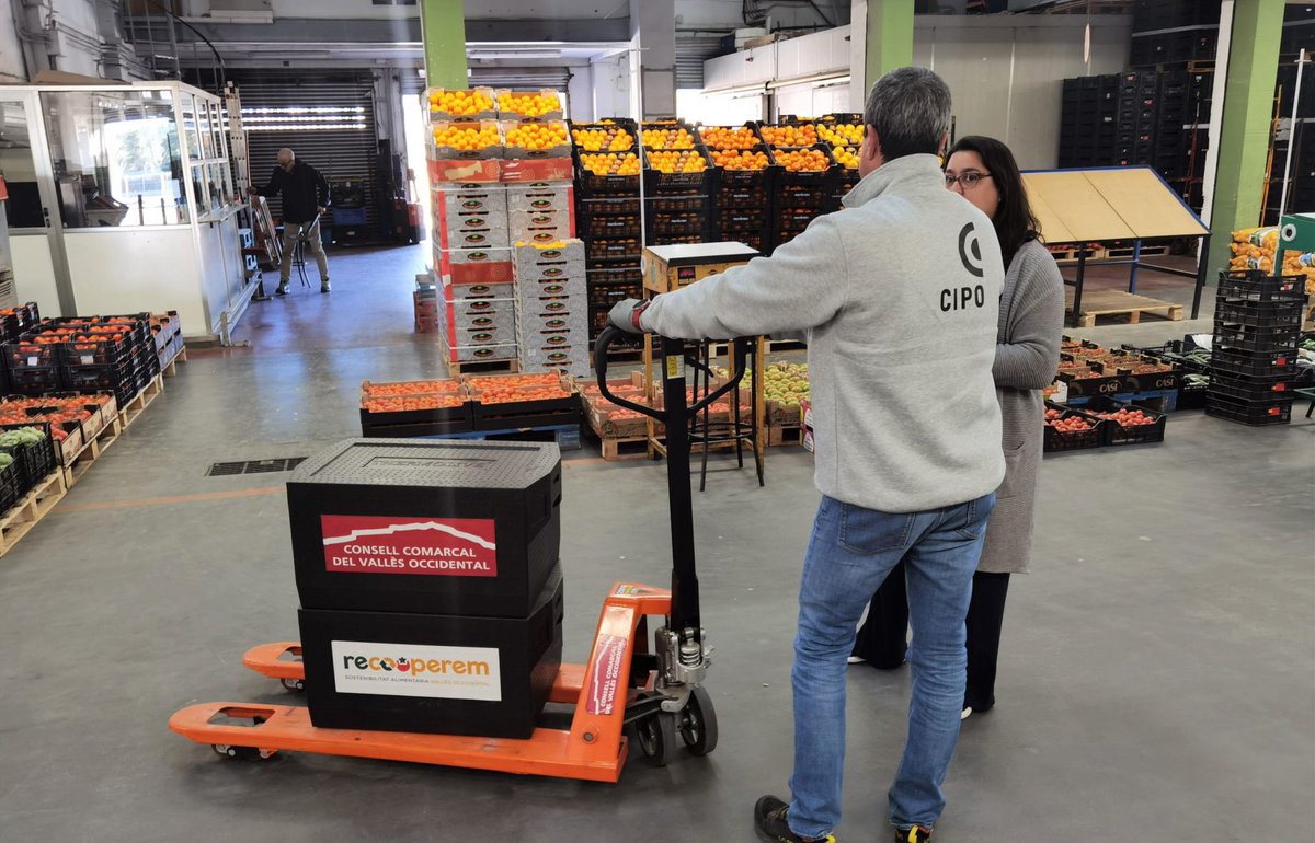 🍏El Mercat Circular ha reaprofitat 48.986 kg d’aliments de Mercavallès durant el 2024 i els ha distribuït entre la ciutadania a través de diferents entitats socials bit.ly/4jLzqI4