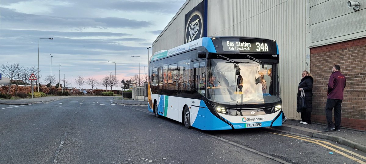 sharpie_josh's tweet photo. Not a massive fan of electric, but after experiencing the E400EV at the Farnborough open day, thought it'd only be fitting to try out the new E100 (or new Primo 😆). As far as electric goes, they're very well built buses, with plenty of power. See what the future holds for them.. https://t.co/flQWjZHtEH