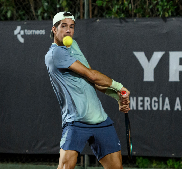puppotenis's tweet photo. Resultados @rosariochall
@camilougo a @dieschwartzman 4-6 6-3 6-4
Gustavo #Heide (BRA) a @facu_mena 6-2 3-1 ret.
@andreacollarini a Dmitry #Popko (KAZ) 6-1 6-4
Damir #Dzumhur (BIH) a Marco #Trungelliti 6-4 6-4
📸 #PrensaChallRosario https://t.co/gOFuPwjdSE