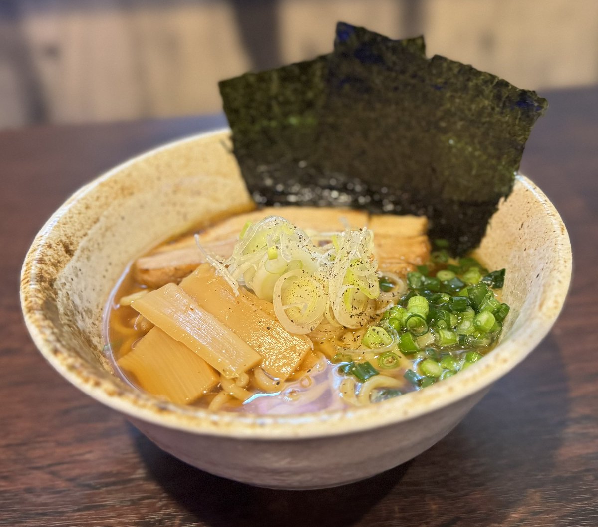 MerryGrotto's tweet photo. 本日はスラムリーグのため、23:00頃までダーツ台の方が使用できません🙇‍♂️
ご了承下さい🙇‍♂️

本日は前半カイネ&amp;うりぼー
後半てっぺー&amp;いおりん
でお待ちしてます🍻

カイネラーメンあります🍜 https://t.co/oeNz7JH6Ue