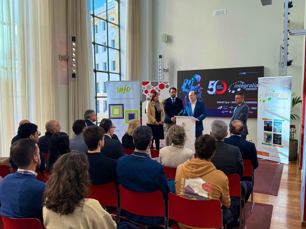 🏭💡 La innovación de los estudiantes es clave para el futuro empresarial. Sus proyectos no solo aportan soluciones reales, sino que impulsan la Industria 5.0.

Ayer, en el Ayuntamiento de Cartagena, acompañamos a la clausura de Smart I5.0, organizado por <a href="/CEEIC/">ciro</a> y <a href="/infoRMurcia/">Instituto de Fomento</a>,