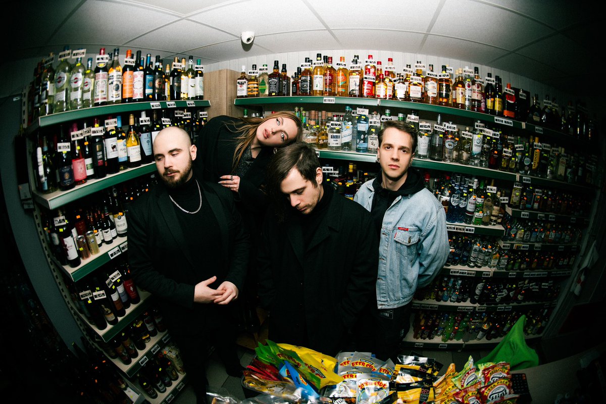askinband's tweet photo. What’s up, we’re Askin band! We’re here to bring some fresh energy to rock music! We’ve been working hard on new songs, and we’re stoked for you to hear it. Get ready for good music, loud tunes, and a whole lot of fun – we’re just getting started! https://t.co/wA0CRBFJaK